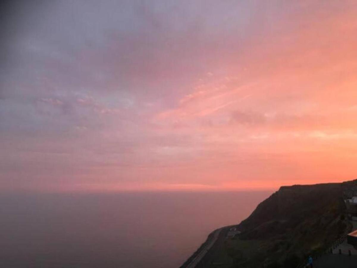 Seascape - Fantastic Location With Sea Views! Scarborough Ngoại thất bức ảnh